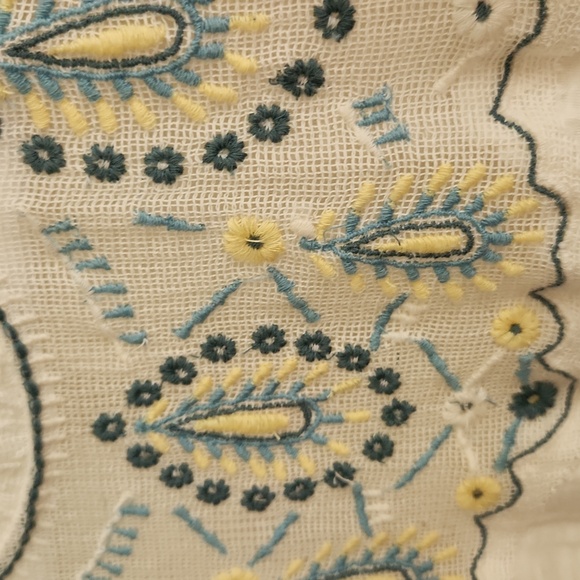 Lucky Brand Flutter Sleeve Top - Picture 3 of 8